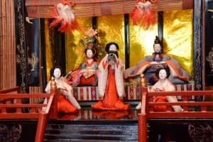 柳町の民家所蔵の雛人形(時代不詳)HP